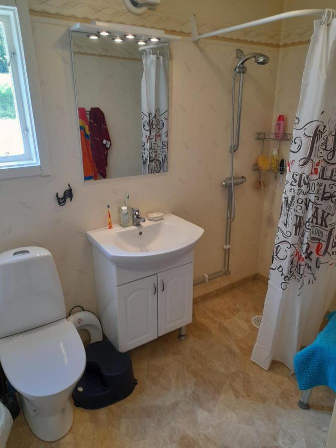 Summer Bedroom, Outside Toilet, Shower, Kitchen. 120 M From Sandbach. Bräcke Eksteriør billede