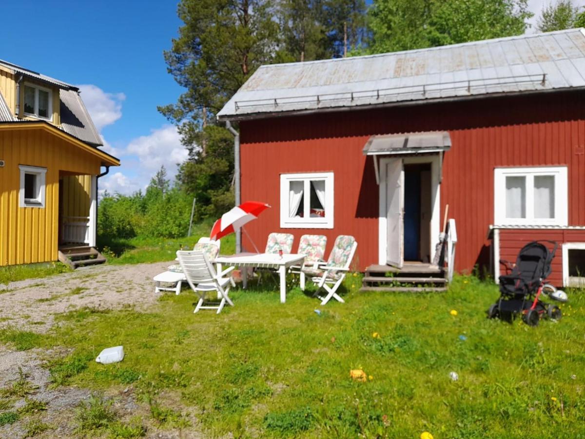 Summer Bedroom, Outside Toilet, Shower, Kitchen. 120 M From Sandbach. Bräcke Eksteriør billede