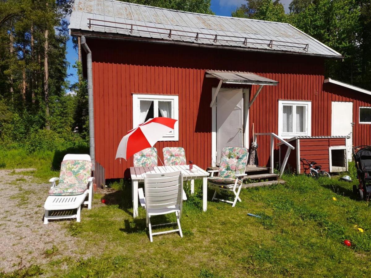 Summer Bedroom, Outside Toilet, Shower, Kitchen. 120 M From Sandbach. Bräcke Eksteriør billede