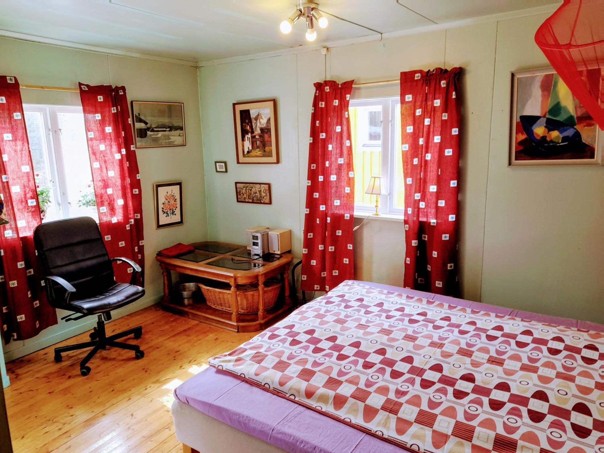Summer Bedroom, Outside Toilet, Shower, Kitchen. 120 M From Sandbach. Bräcke Eksteriør billede