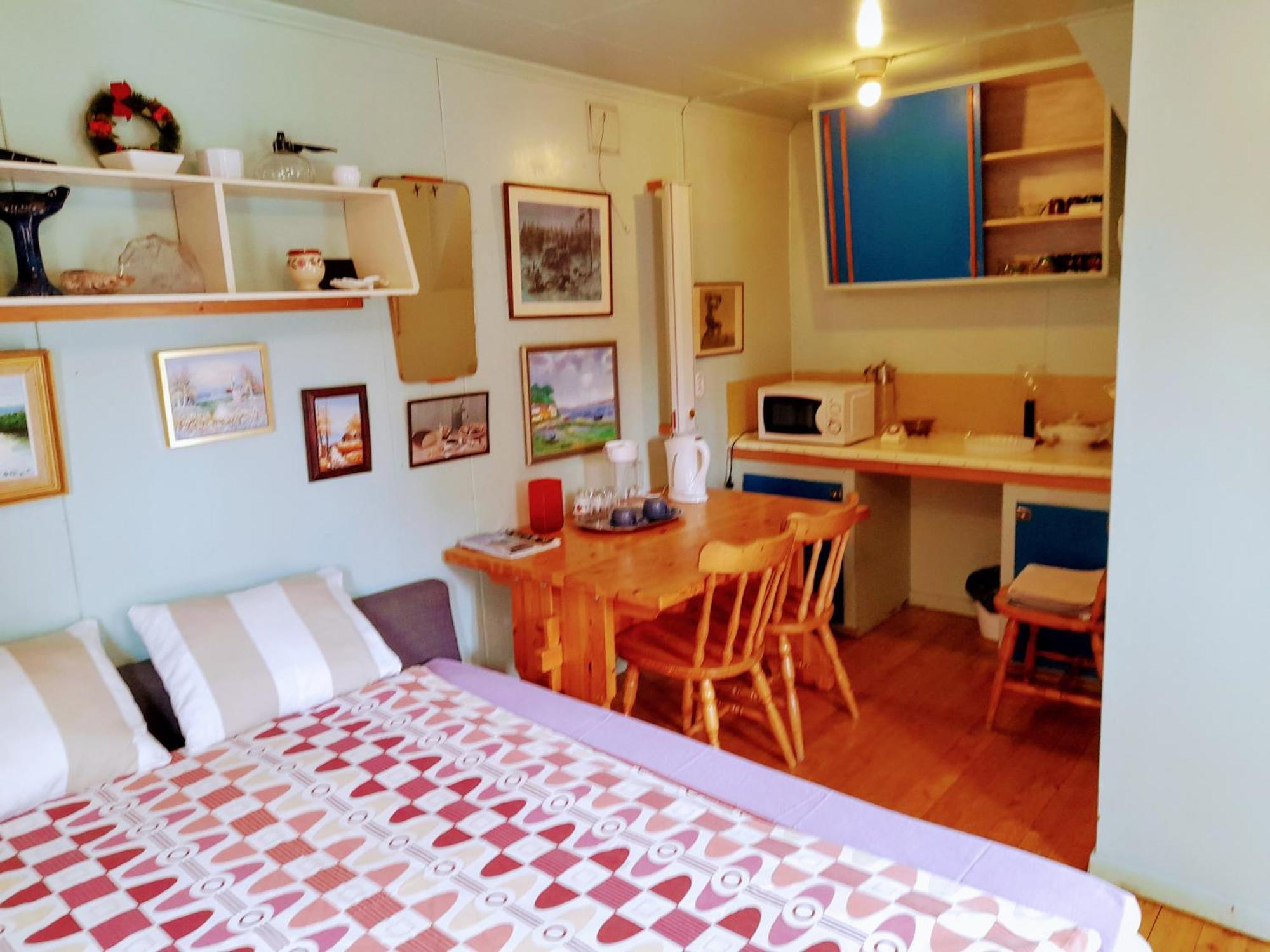 Summer Bedroom, Outside Toilet, Shower, Kitchen. 120 M From Sandbach. Bräcke Eksteriør billede